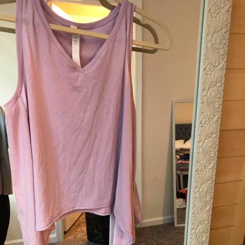 Lululemon tie tank.